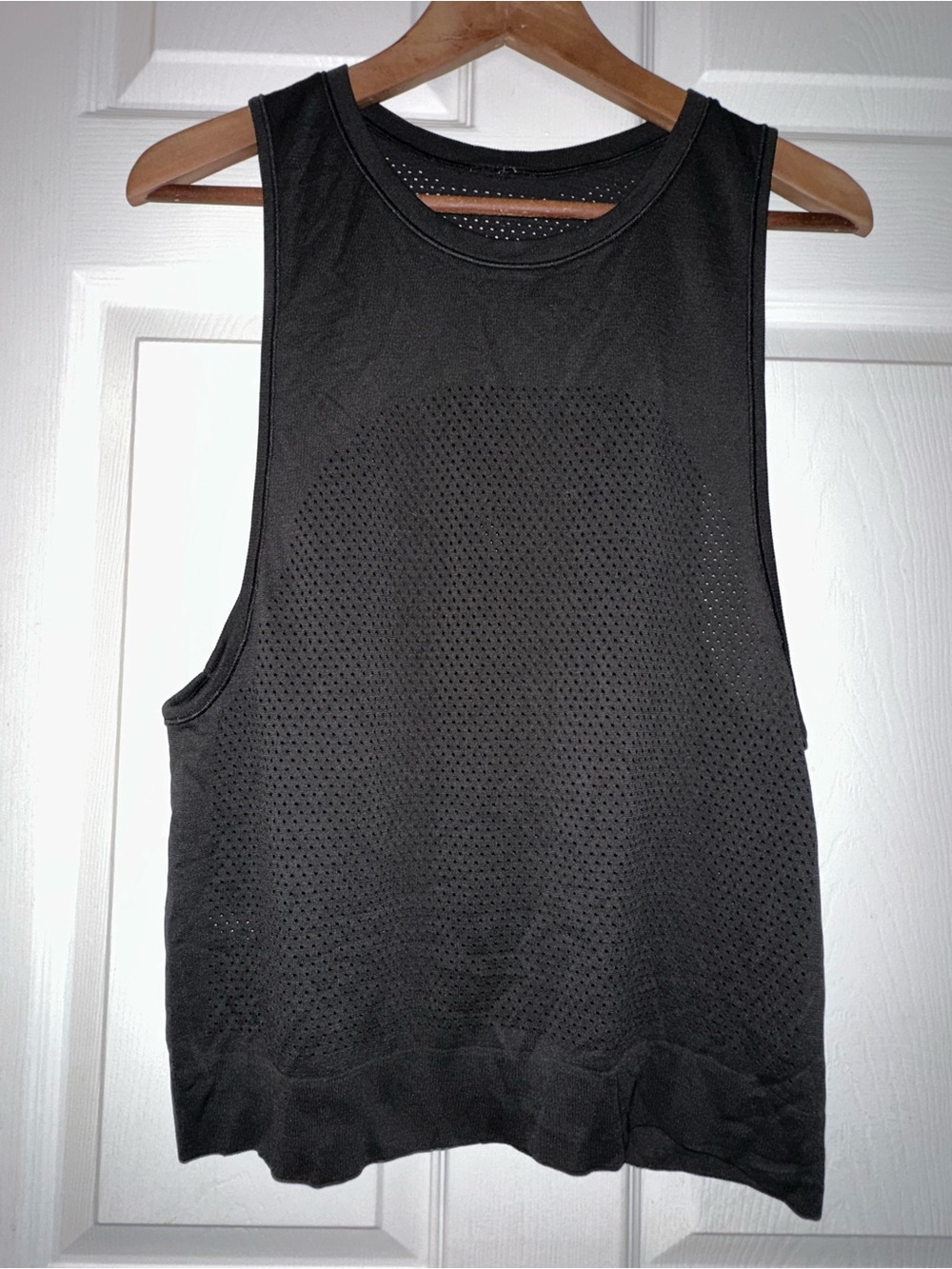 Lululemon Breeze By Muscle Tank Black Size 4